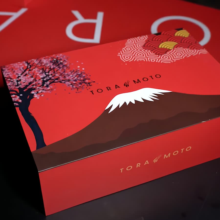 Lid with Mount Fuji and cherry blossom