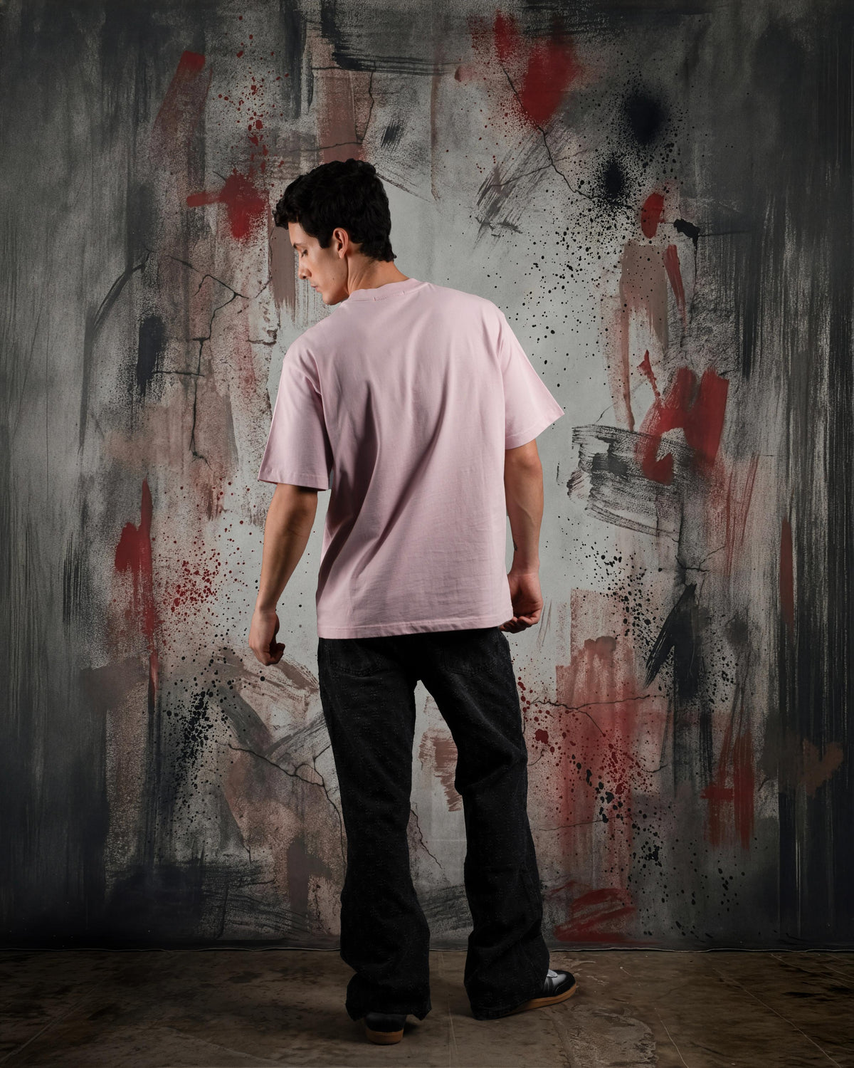 "The Gesture" T-Shirt -Pink Static