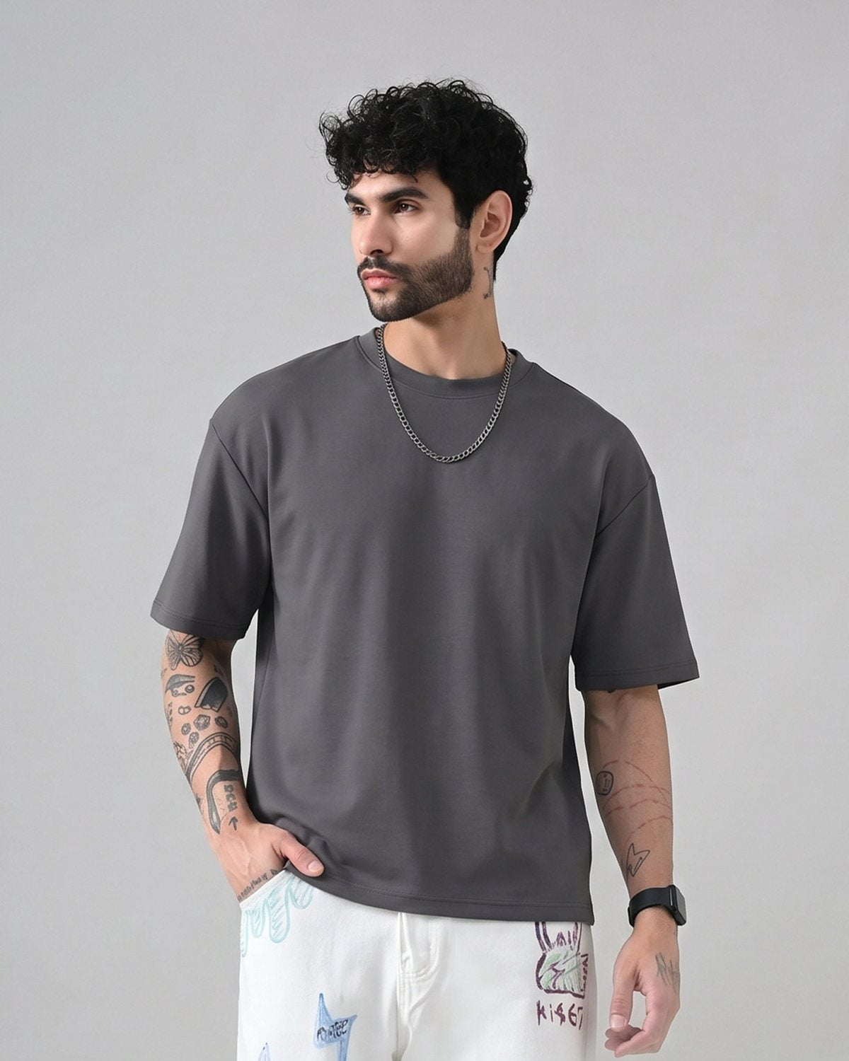 Toramoto Basic Tee in Noir Grey